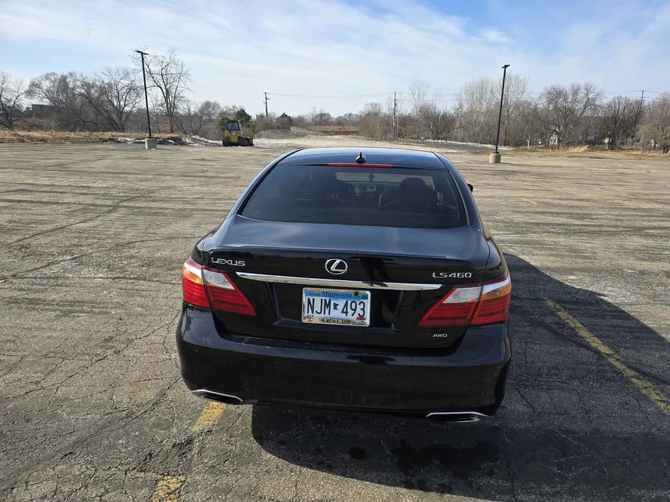 2010 Lexus LS 4th Gen - Image 12 of 18