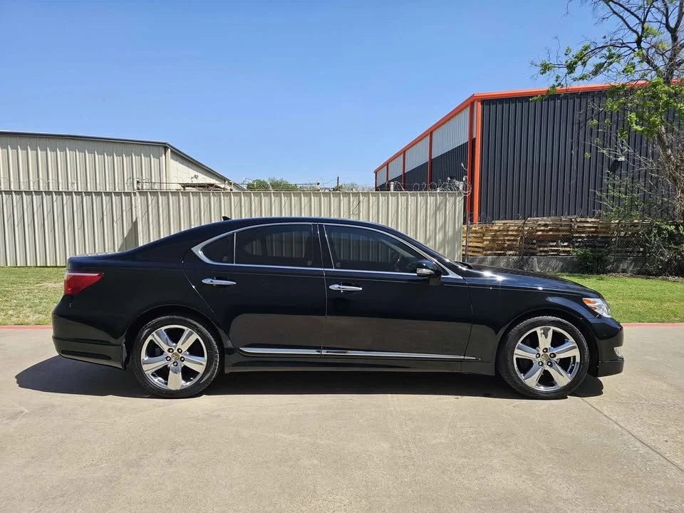 2010 Lexus LS 4th Gen - Image 9 of 19