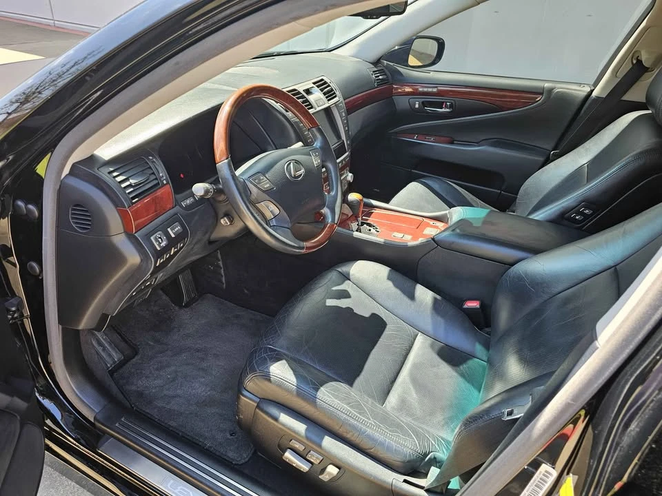 2010 Lexus LS 4th Gen - Image 10 of 19