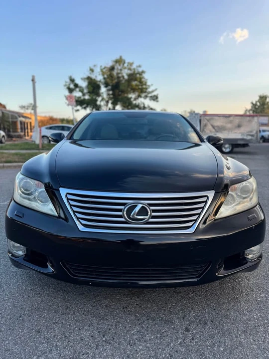 2010 Lexus LS 4th Gen - Image 10 of 17
