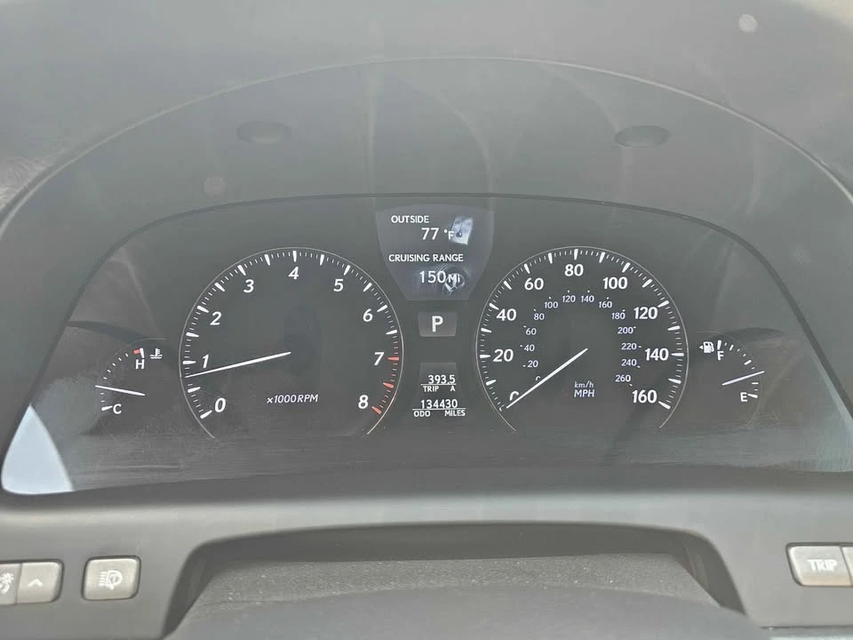 2010 Lexus LS 4th Gen - Image 13 of 19