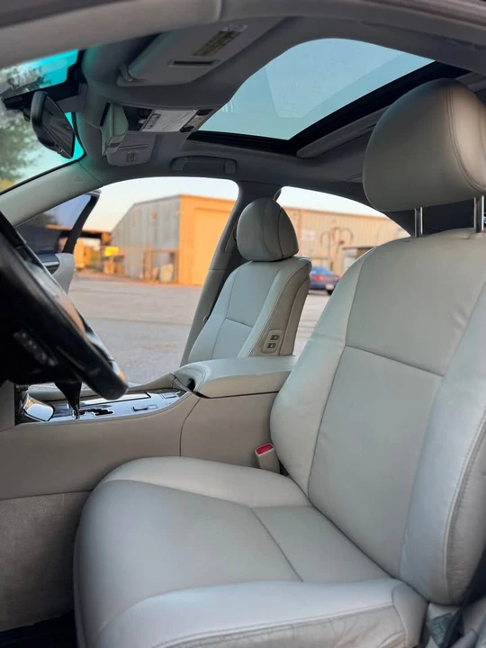 2010 Lexus LS 4th Gen - Image 5 of 17