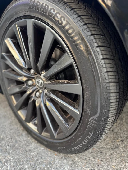 2010 Lexus LS 4th Gen - Image 11 of 17