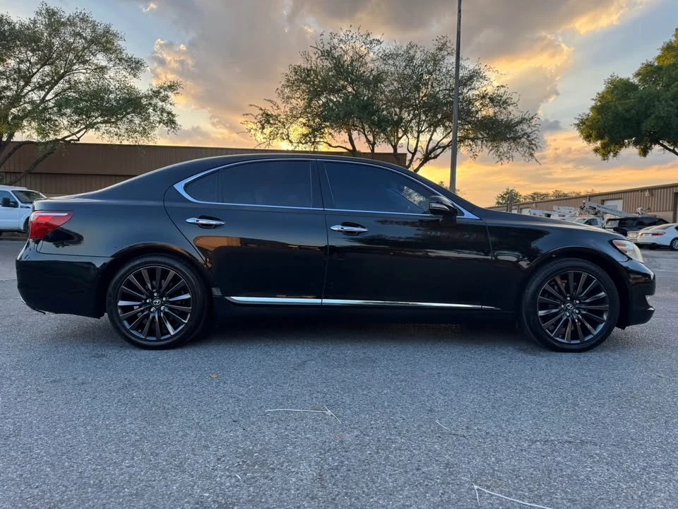 2010 Lexus LS 4th Gen - Image 14 of 17