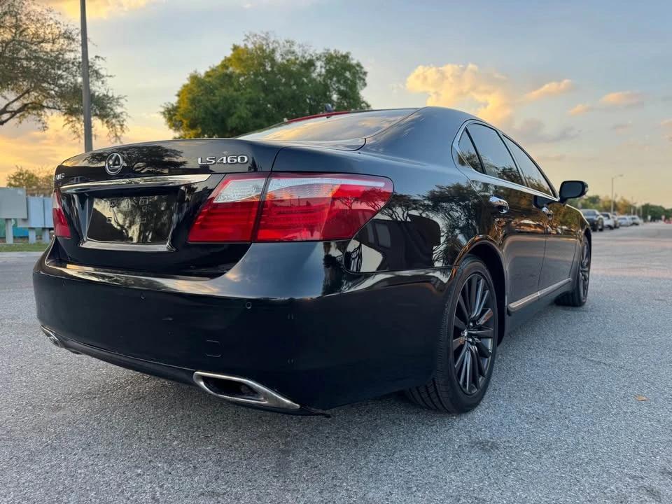 2010 Lexus LS 4th Gen - Image 13 of 17