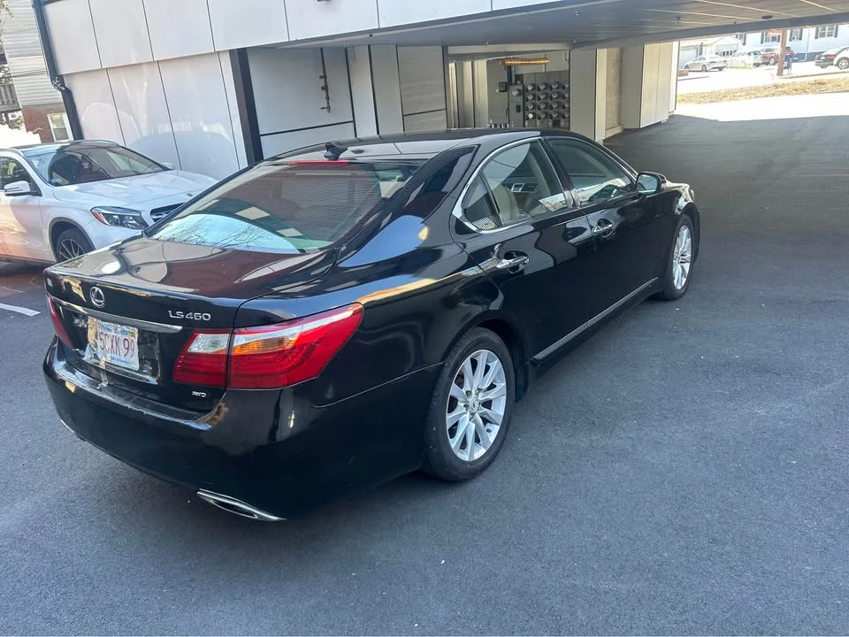 2010 Lexus LS 4th Gen - Image 5 of 12
