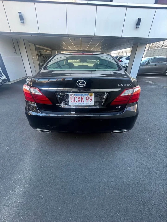 2010 Lexus LS 4th Gen - Image 6 of 12