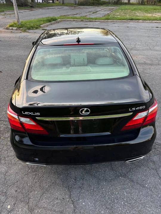 2010 Lexus LS 4th Gen - Image 5 of 19