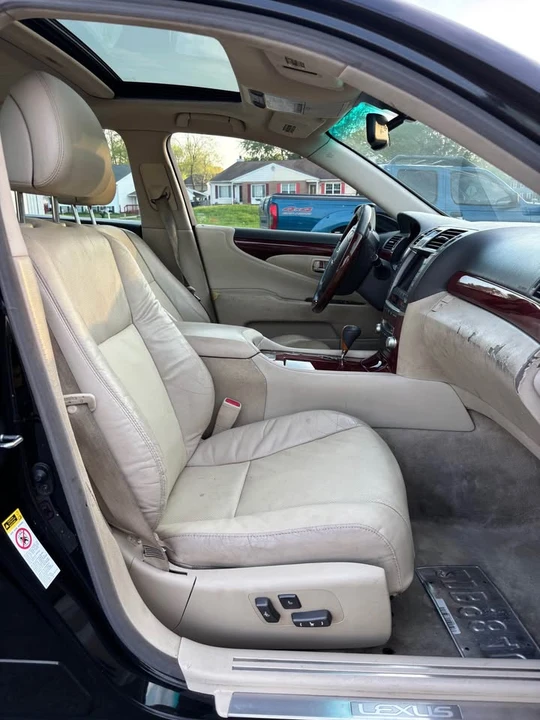 2010 Lexus LS 4th Gen - Image 13 of 19