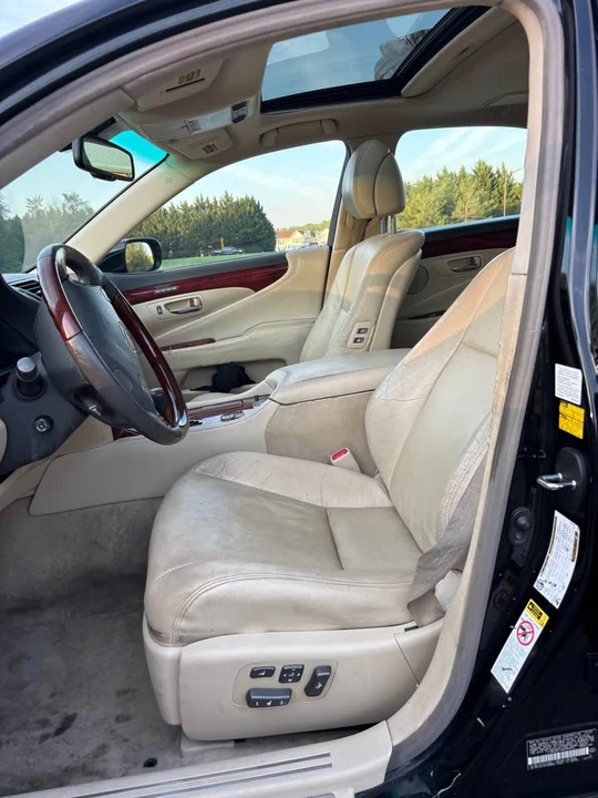2010 Lexus LS 4th Gen - Image 12 of 19