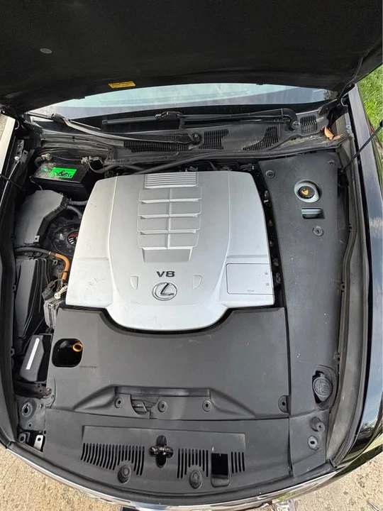 2010 Lexus LS 4th Gen - Image 19 of 19