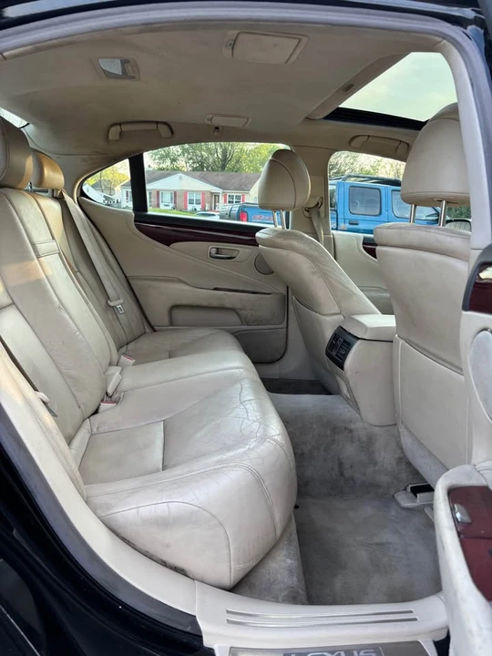 2010 Lexus LS 4th Gen - Image 14 of 19