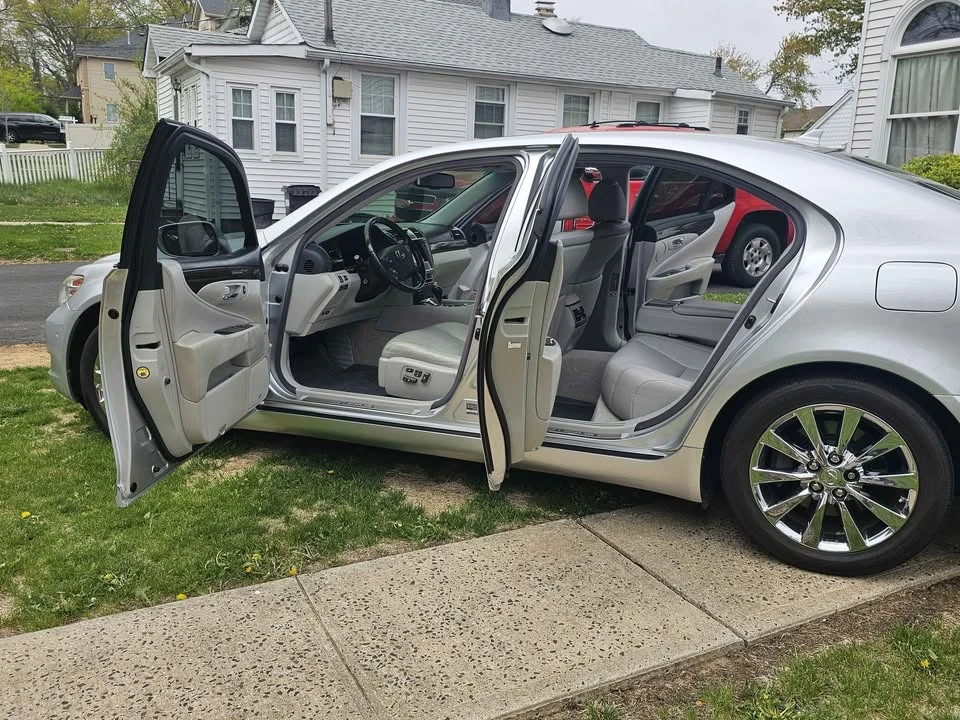 2010 Lexus LS 4th Gen - Image 12 of 20