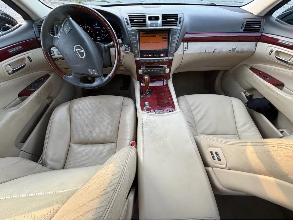2010 Lexus LS 4th Gen - Image 15 of 19