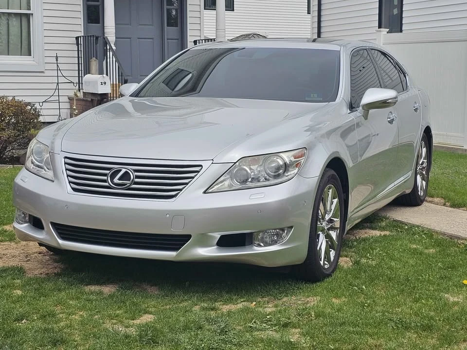 2010 Lexus LS 4th Gen - Image 3 of 20
