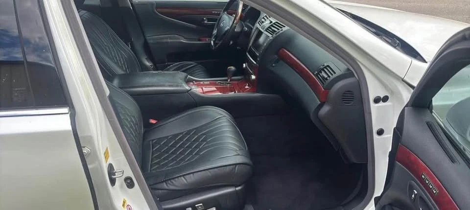 2010 Lexus LS 4th Gen - Image 2 of 6