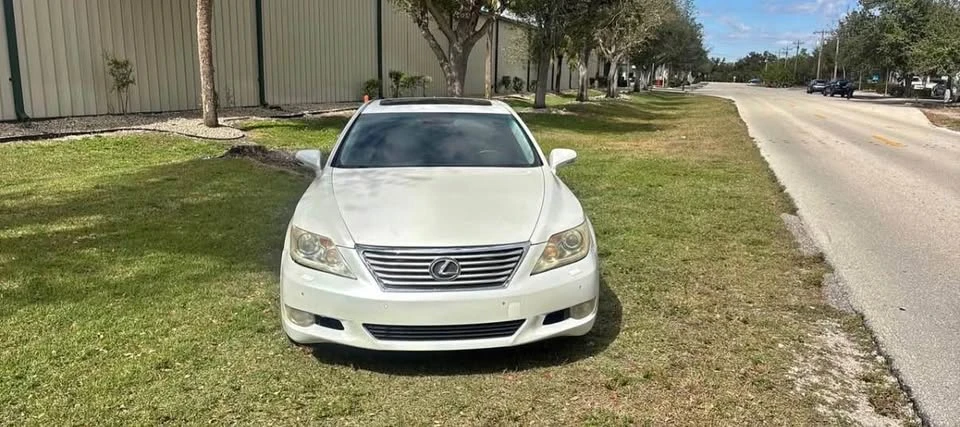 2010 Lexus LS 4th Gen - Image 3 of 6