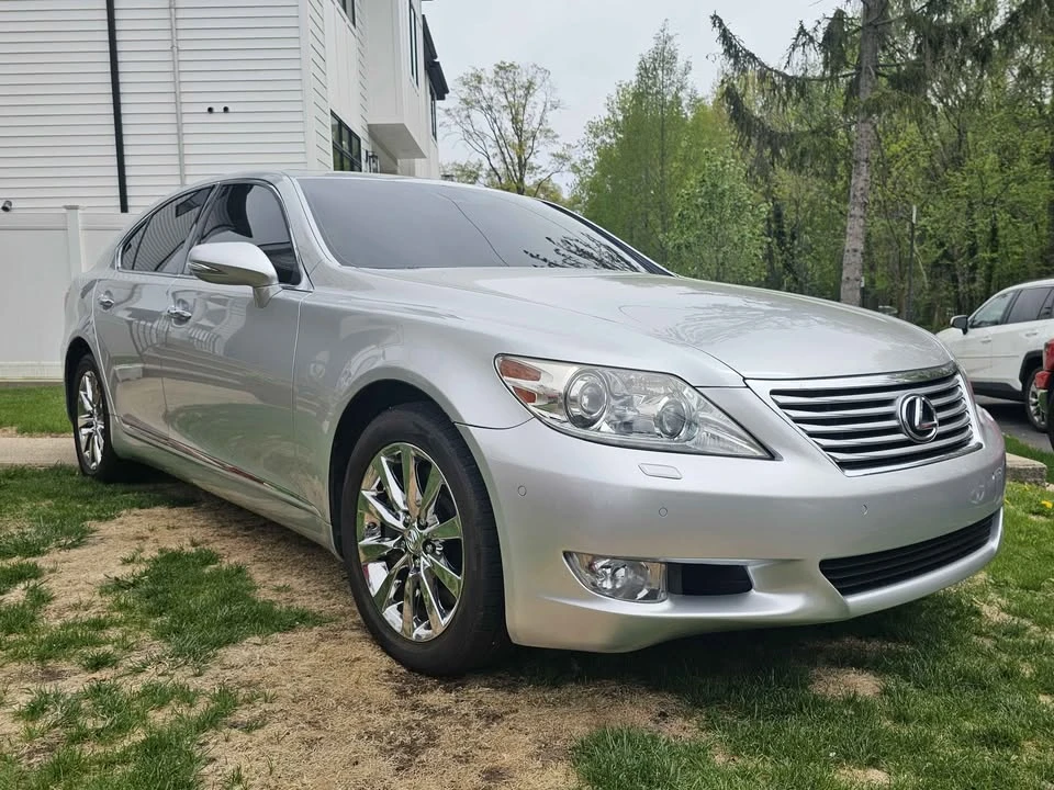 2010 Lexus LS 4th Gen - Image 9 of 20