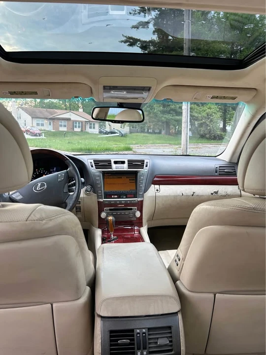 2010 Lexus LS 4th Gen - Image 8 of 9