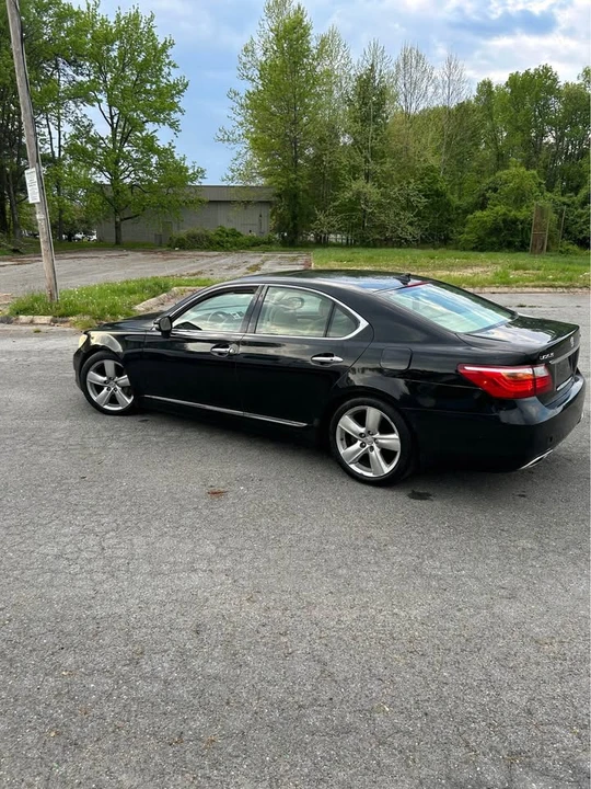 2010 Lexus LS 4th Gen - Image 2 of 9