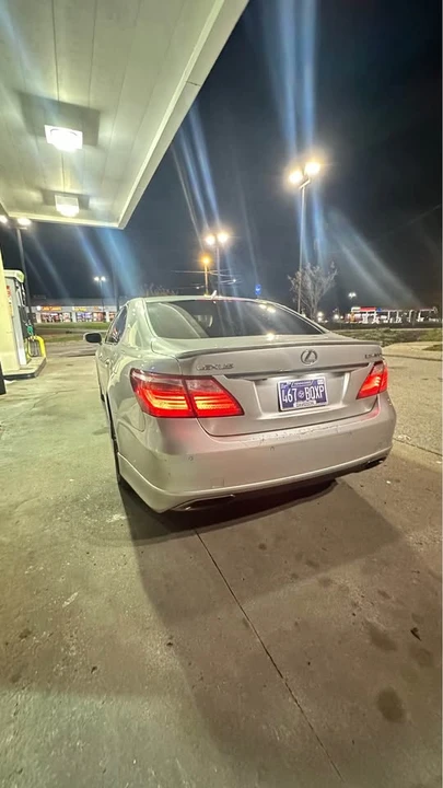 2010 Lexus LS 4th Gen - Image 2 of 9