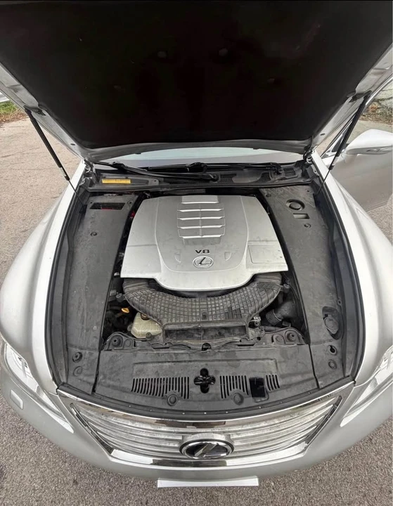2010 Lexus LS 4th Gen - Image 9 of 9