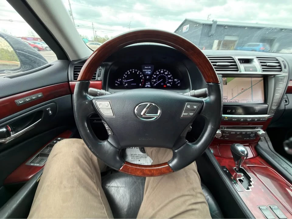 2010 Lexus LS 4th Gen - Image 19 of 20