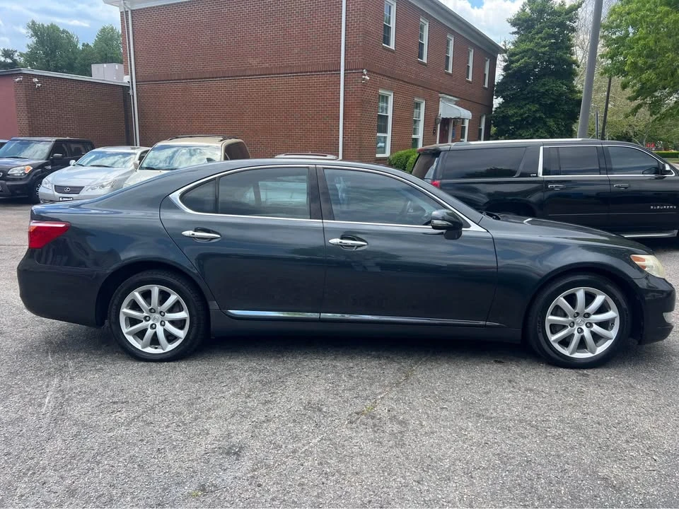 2010 Lexus LS 4th Gen - Image 5 of 18