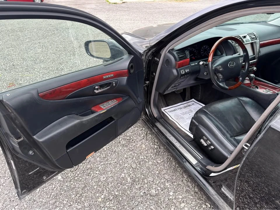 2010 Lexus LS 4th Gen - Image 16 of 20