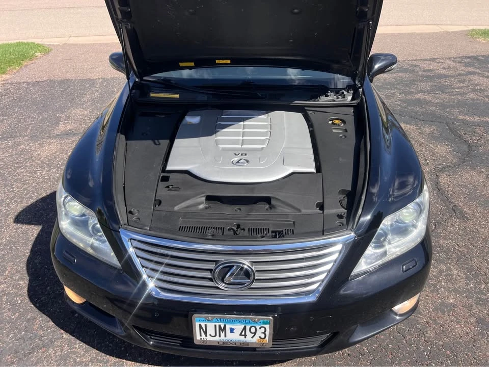 2010 Lexus LS 4th Gen - Image 11 of 16