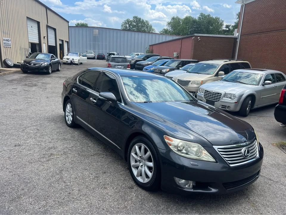 2010 Lexus LS 4th Gen - Image 4 of 18