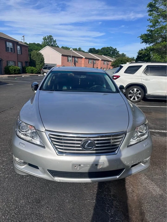 2010 Lexus LS 4th Gen - Image 7 of 9