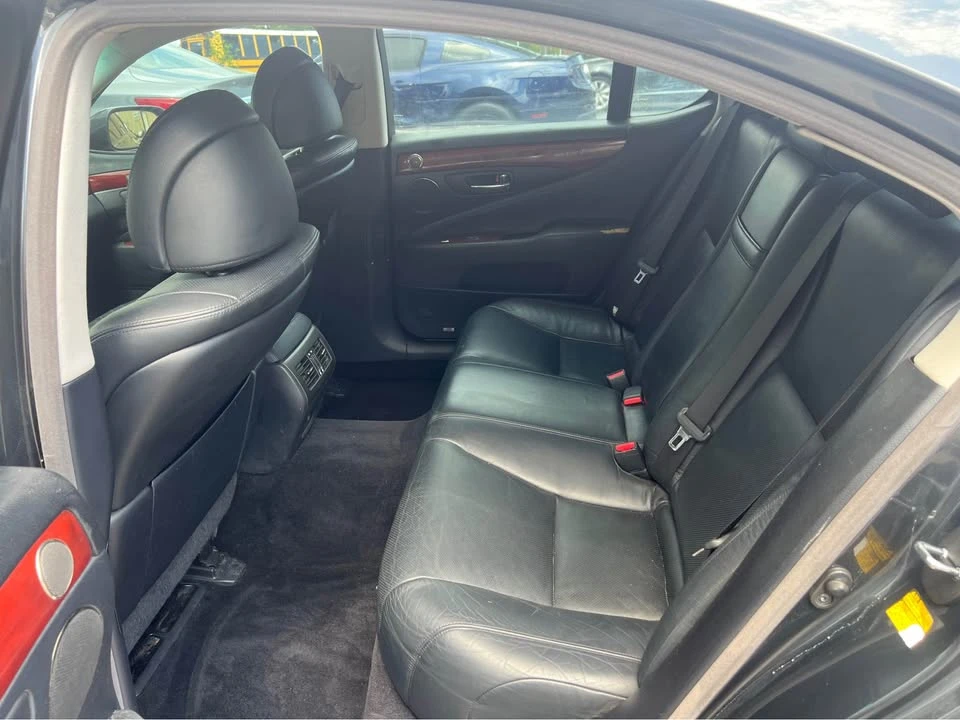 2010 Lexus LS 4th Gen - Image 10 of 18