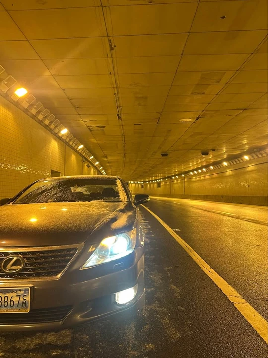 2010 Lexus LS 4th Gen - Image 2 of 3