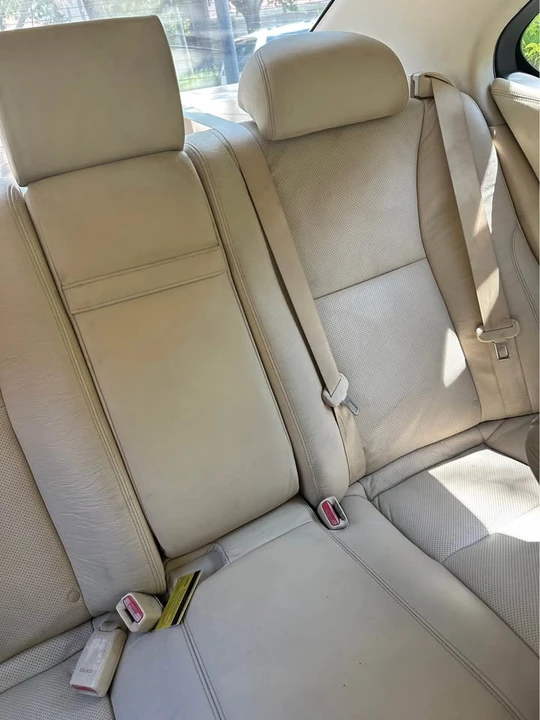 2010 Lexus LS 4th Gen - Image 4 of 6