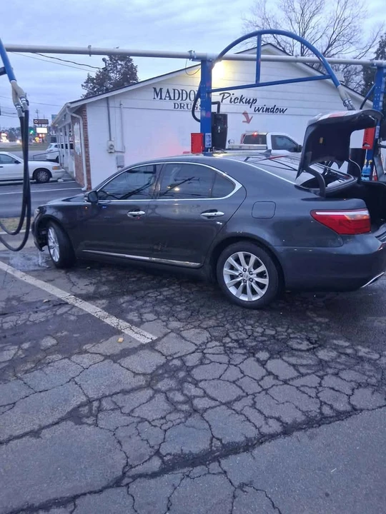2010 Lexus LS 4th Gen - Image 5 of 10