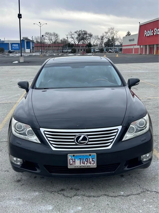 2010 Lexus LS 4th Gen - Image 9 of 20
