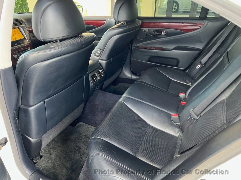 2010 Lexus LS 4th Gen - Image 9 of 12