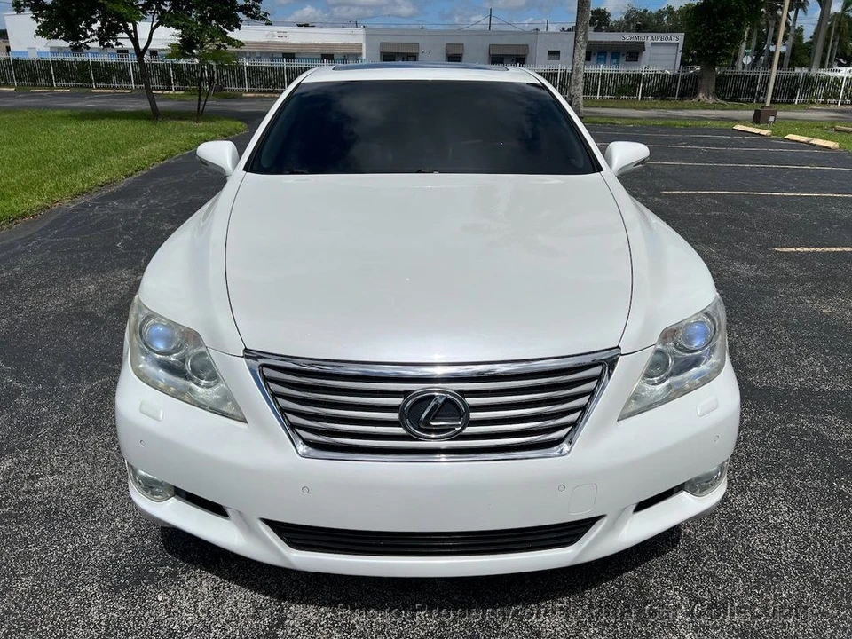 2010 Lexus LS 4th Gen - Image 5 of 12