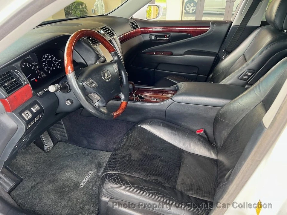 2010 Lexus LS 4th Gen - Image 7 of 12