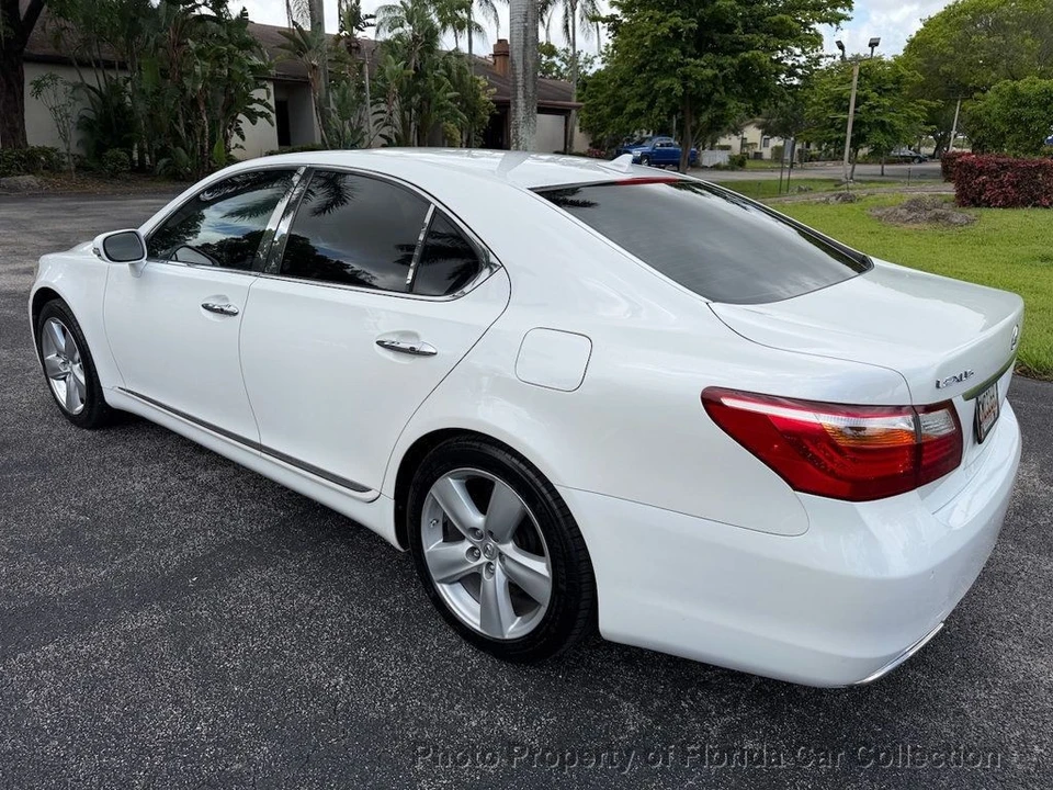 2010 Lexus LS 4th Gen - Image 3 of 12