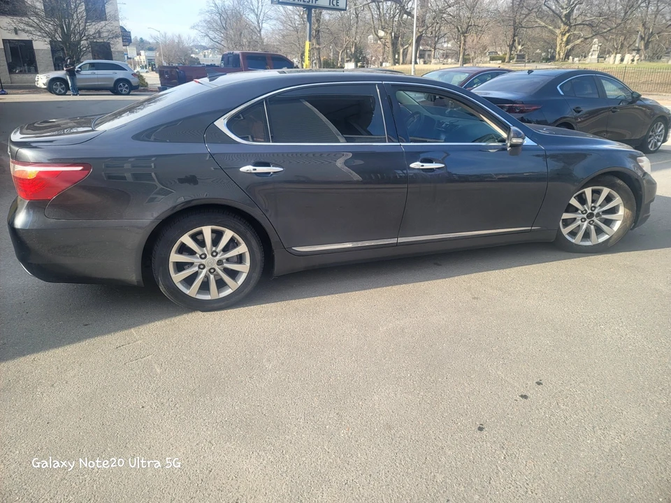 2010 Lexus LS 4th Gen - Image 3 of 5