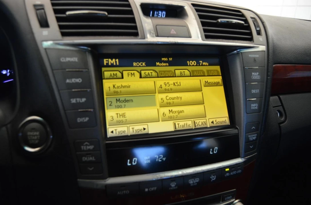 2010 Lexus LS 4th Gen - Image 19 of 28
