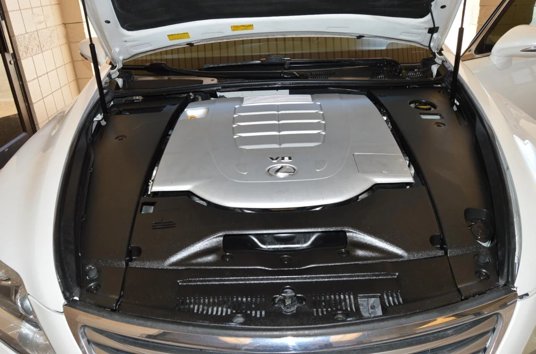 2010 Lexus LS 4th Gen - Image 27 of 28