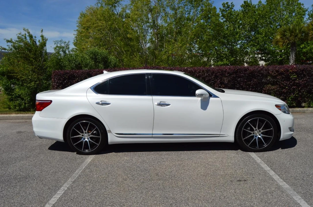 2010 Lexus LS 4th Gen - Image 11 of 28