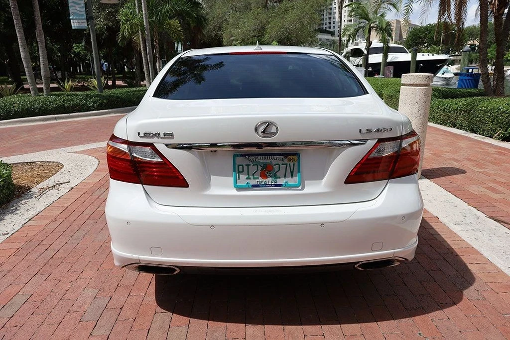 2010 Lexus LS 4th Gen - Image 21 of 21