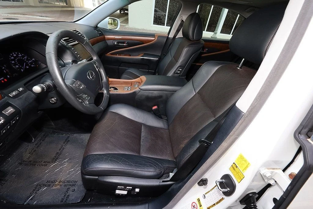 2010 Lexus LS 4th Gen - Image 5 of 21