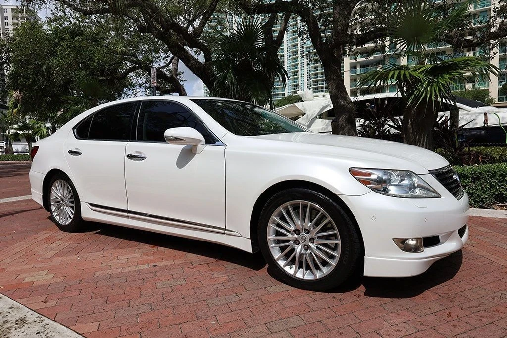 2010 Lexus LS 4th Gen - Image 13 of 21
