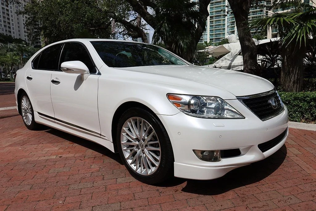 2010 Lexus LS 4th Gen - Image 17 of 21
