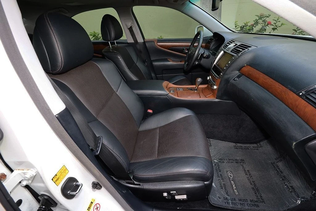 2010 Lexus LS 4th Gen - Image 6 of 21